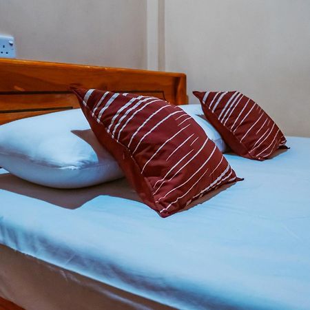 Viveka Inn Guest And Yala Safari Tissamaharama Ngoại thất bức ảnh